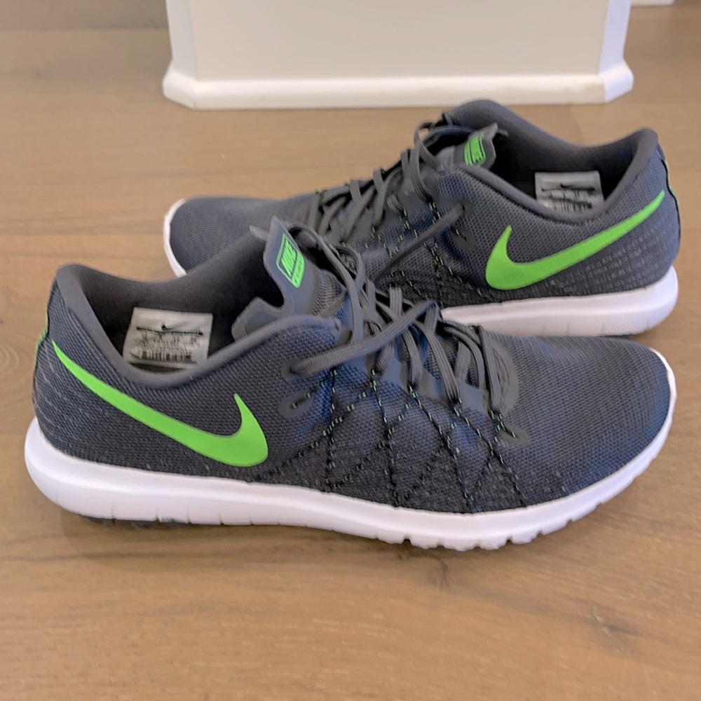 Nike Fury 2 Fit Sole Running Shoes size 10